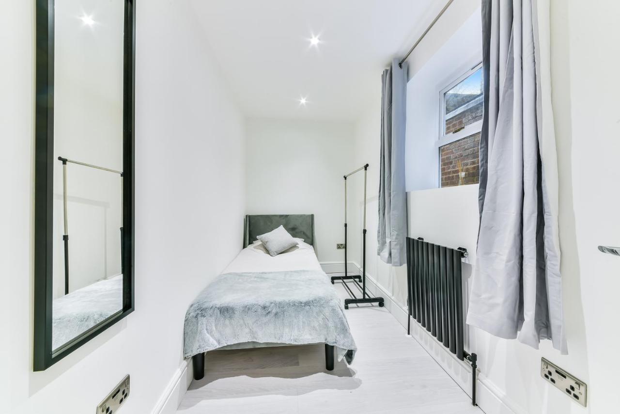 Amazing 2 Bed Apartment Clapham North London Kültér fotó